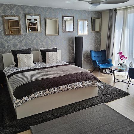 Chambre Deluxe Au 2Eme Etage, Chambre Double Au 4Eme Etage Not A Hotel 브뤼셀 외부 사진